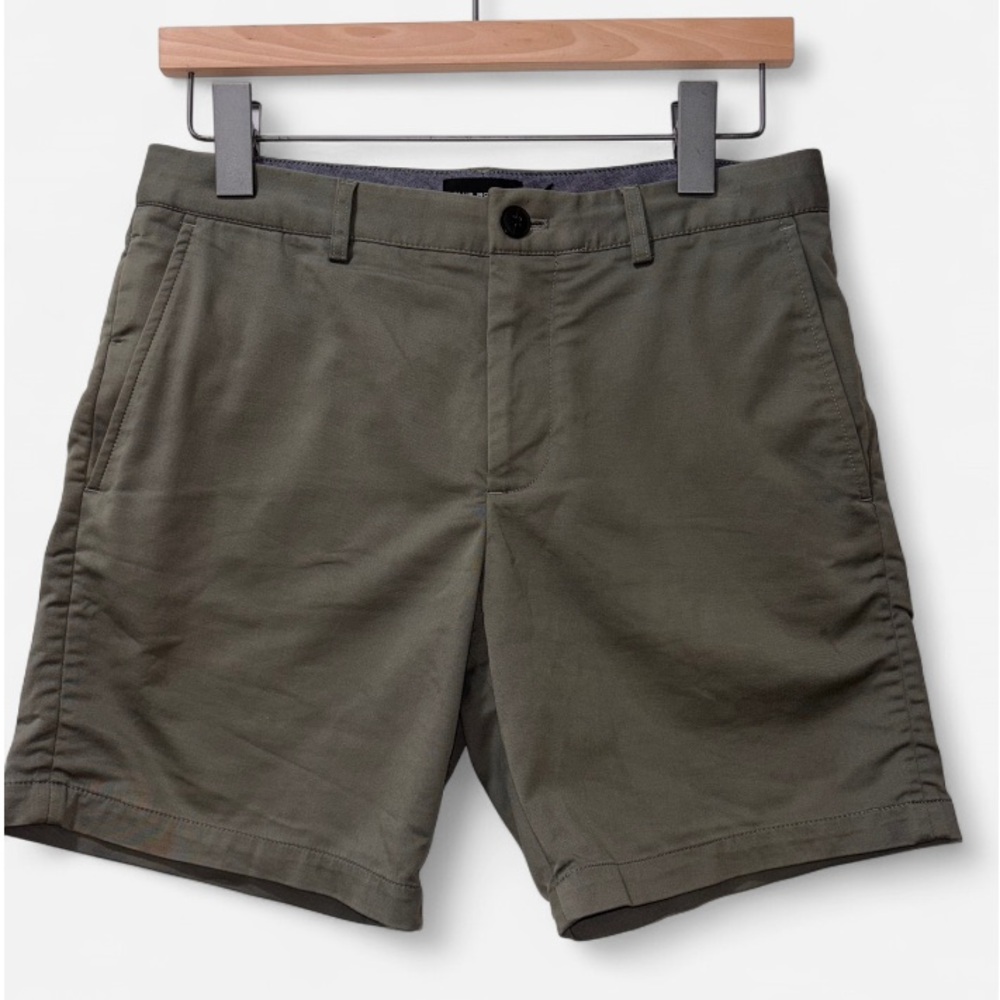 Olive Green Men's Shorts Club Monaco Size 29